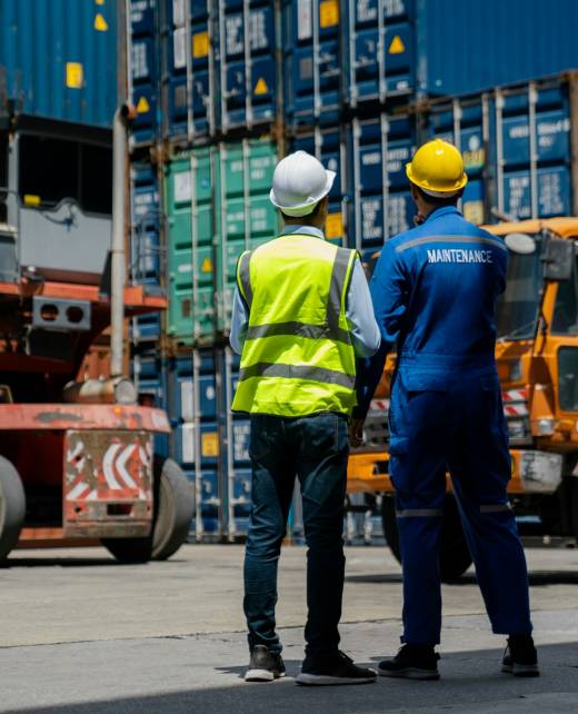 Foreman control loading Containers box to truck for Logistic Import Export.